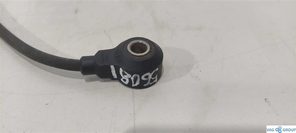 датчик детонации Audi A3 8L 1999, 1.8 л., бензин, седан, AWT, ALT, 06A905377D, . - фото №1