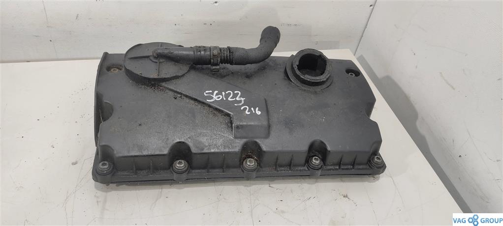 клапанная крышка Volkswagen Passat B6 2007, 1.9 л., TDi, дизель, седан, 038103469Q, 038103469S, 038103469AD, BXE, 038103469AH, BXC - фото №1