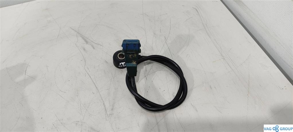 датчик детонации Volkswagen Passat B5 1999, 1.8 л., бензин, седан, APT, 054905377G, ADR, AGZ, ARG, . - фото №1