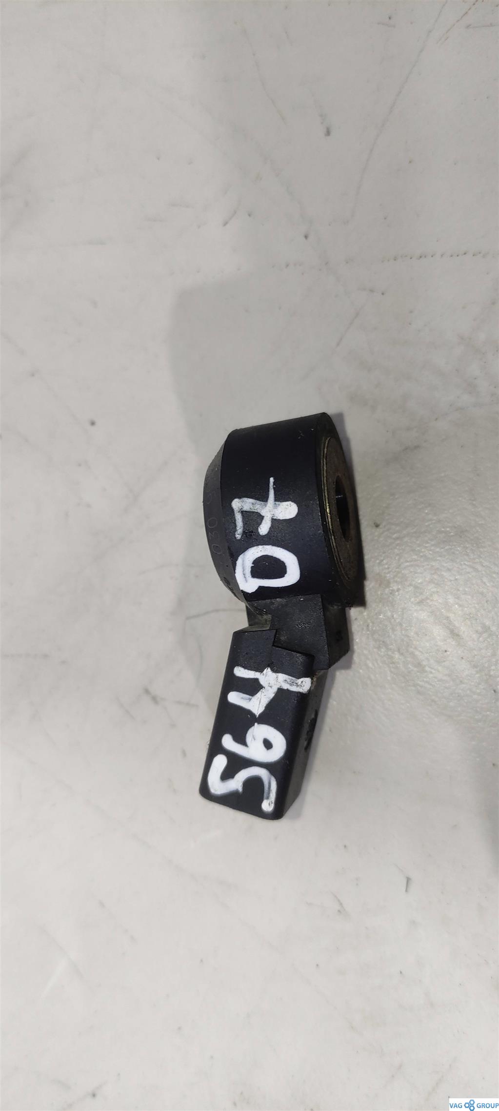 датчик детонации Audi A4 B7 2006, 1.4 л., бензин, седан, BVZ, CAX, CDG, BSE, BVY, BLV, 030905377C, BVX, BSF, 030905377D, BWS, AXZ - фото №1