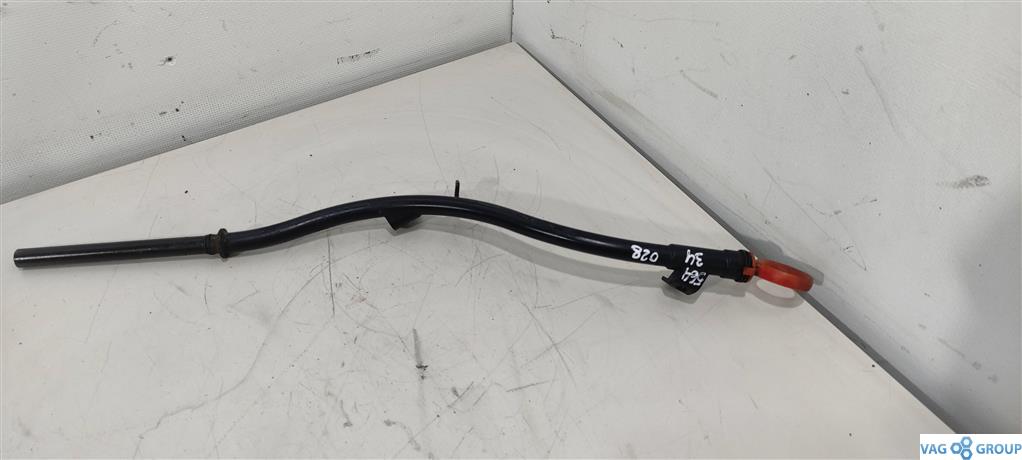 щуп двигателя Volkswagen Passat B6 2009, 2.0 л., TDi, дизель, седан, 03L103634H, 03L115611H, CFFA, CFFB, CFGB, CLLA, CFGC - фото №1