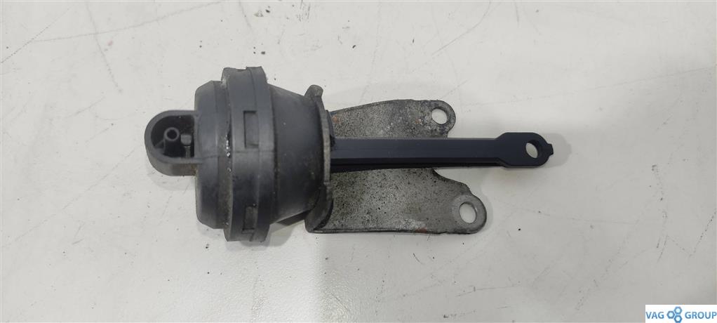 клапан вакуумного управления Volkswagen Golf 5 поколение 2007, 2.0 л., TDi, дизель, хетчбэк 5 дв., 03G129061C, BMN, . - фото №1
