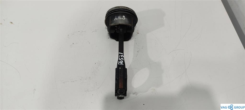 поршень Volkswagen Passat B5 1998, 1.8 л., бензин, седан, ANB, APU, AEB, 06A107065J - фото №1