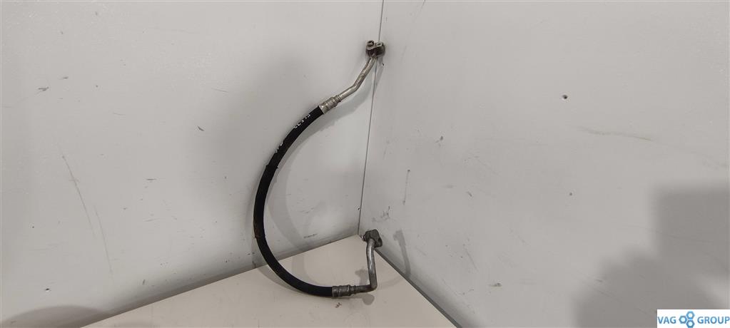 трубка кондиционера Volkswagen Tiguan 1 поколение 2009, 2.0 л., TDi, дизель, внедорожник 5 дв., BMP, BXE, BLS, BMM, 5N0820721F, BJB, 5N0820721M, 5N0820721N - фото №1