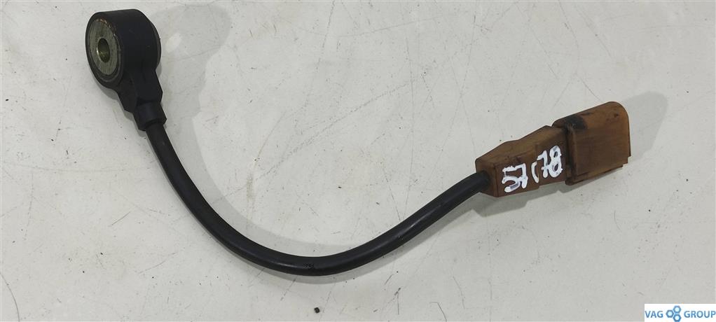 датчик детонации Audi A3 8L 1999, 1.8 л., бензин, седан, AWT, ALT, 06A905377C, . - фото №1