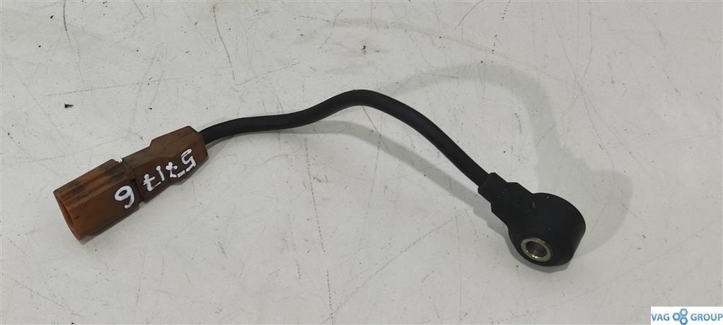 датчик детонации Audi A3 8L 1999, 1.8 л., бензин, седан, AWT, ALT, 06A905377C, . - фото №1