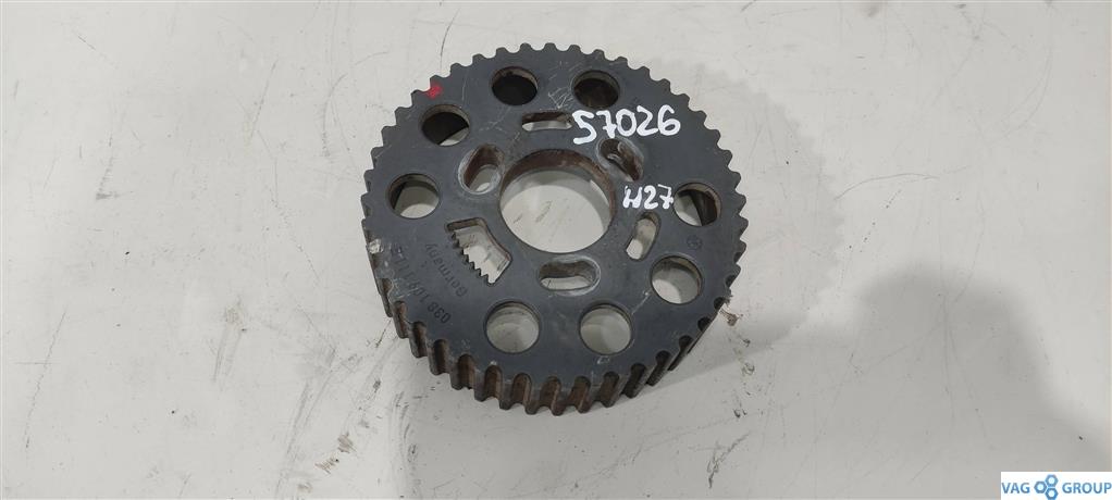 шкив распредвала Volkswagen Golf 6 поколение 2011, 1.9 л., TDi, дизель, хетчбэк 5 дв., 038109111E, AVF, AVB, CBA, CBB, CBD, CJA, AVX, . - фото №1