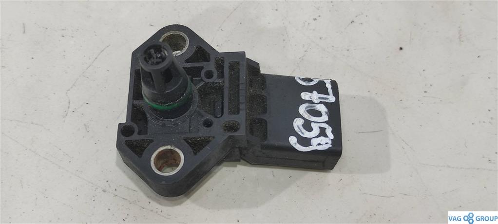 датчик абсолютного давления Volkswagen Passat B7 2013, 1.6 л., TDi, дизель, седан, 03G906051E, 1K0145770AE, CAY, CFFA, CFFB, CFGB, CFF, CLLA, CFGC - фото №1