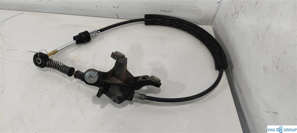 трос кулисы КПП Volkswagen Caddy 3 поколение 2006, 1.9 л., TDi, дизель, минивэн, BKC, 1K0711266L, 1K0711265L, 1K0711266B, BXE, BLS, BMM, 1K0711265R, AZV, 1K0711266AP - фото №1