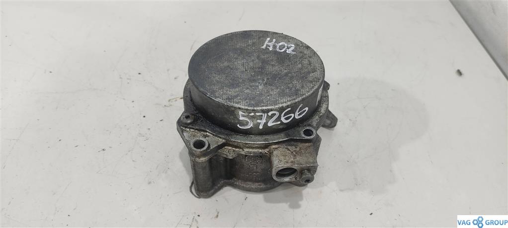насос вакуумный Skoda Superb 2 поколение 2011, 1.8 л., TFSI, бензин, хетчбэк 5 дв., 06H145100AB, 06H145100S, BYT, BZB, 06H145100AK, CAWB, BZW - фото №1