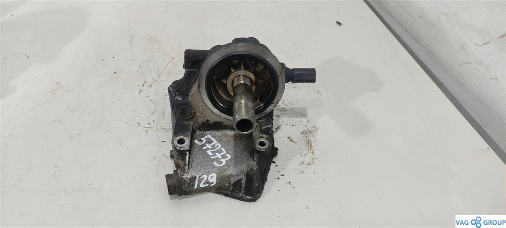 кронштейн масляного фильтра Audi A6 4B/C5 2000, 1.8 л., бензин, седан, 06A115417, BSE, AQY, BAM, BSF, AKL, CCSA, 0281170218, 06A115405BT - фото №1