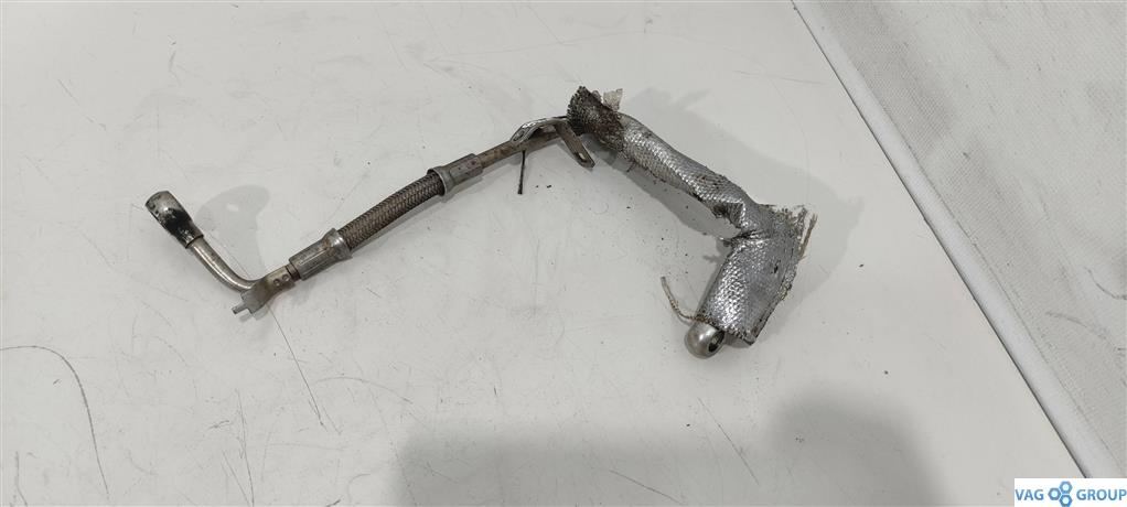 масляная трубка турбины Volkswagen Passat B6 2007, 1.8 л., бензин, седан, BPY, 06F145778F, AXX, BWA, CDL, BZC, BYD, BHZ, BWJ, 06F145778G - фото №1
