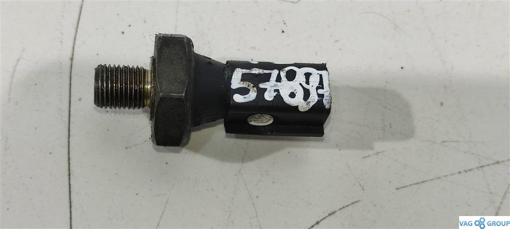 датчик давления масла Audi A4 B7 2006, бензин, 06A919081E, 06A919081D, 06A919081J, . - фото №1