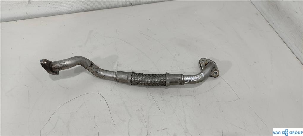 масляная трубка турбины Volkswagen Passat B6 2007, 2.0 л., бензин, седан, BPG, BPJ, BWE, 06D145735B, BWT, BGB, BUL, BYK, . - фото №1