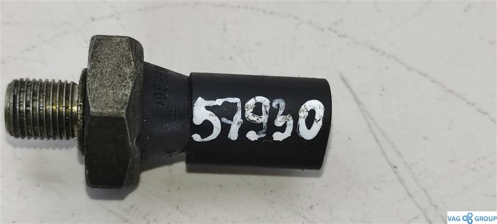 датчик давления масла Audi A4 B7 2006, бензин, 06A919081E, 06A919081D, 06A919081J, . - фото №1
