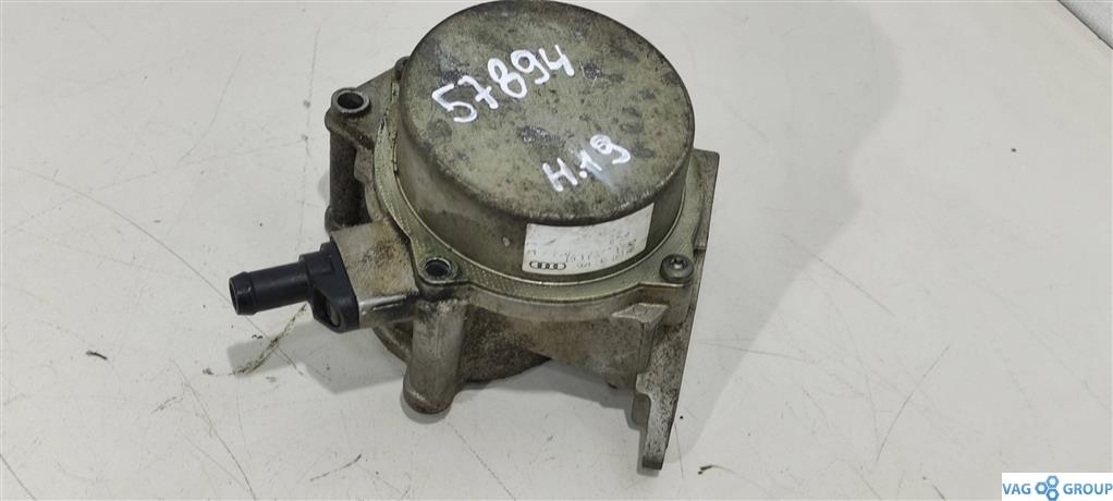 насос вакуумный Volkswagen Passat B6 2007, 1.8 л., TFSI, бензин, универсал, 06H145100AB, 06H145100S, BYT, BZB, 06H145100AK, CAWB, BZW - фото №1