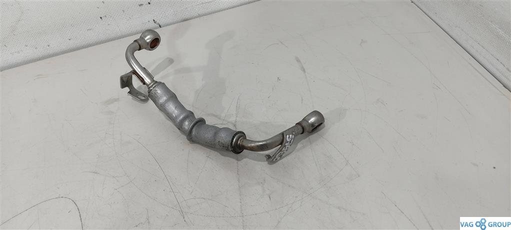 трубка охлаждающей жидкости Volkswagen Passat B6 2007, 2.0 л., TFSI, бензин, седан, 06F121497G, . - фото №1