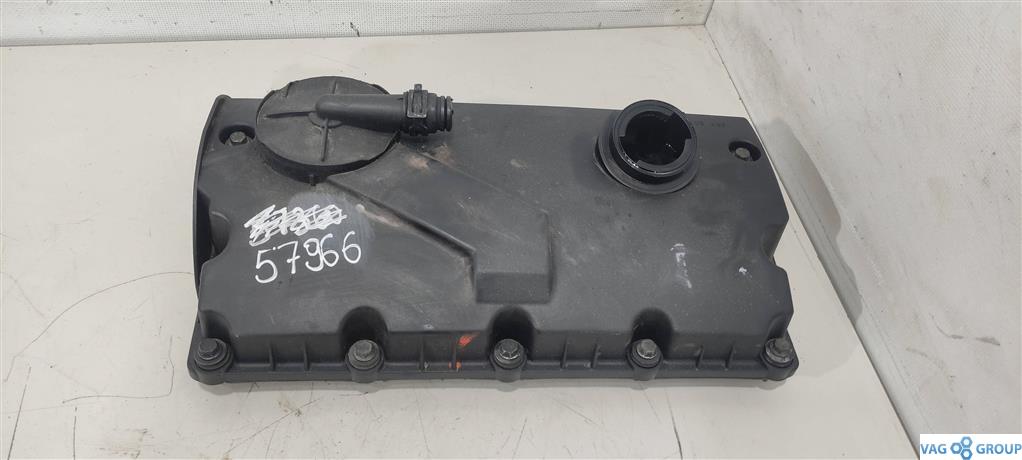 клапанная крышка Volkswagen Passat B6 2007, 1.9 л., TDi, дизель, седан, 038103469Q, 038103469S, 038103469AD, BXE, 038103469AH, BXC - фото №1