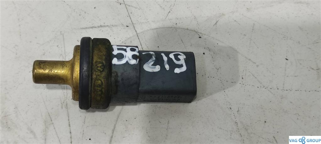 датчик температуры Volkswagen Amarok 1 поколение 2013, 2.0 л., TFSI, бензин, пикап, 06A919501A, 06A919501, . - фото №1