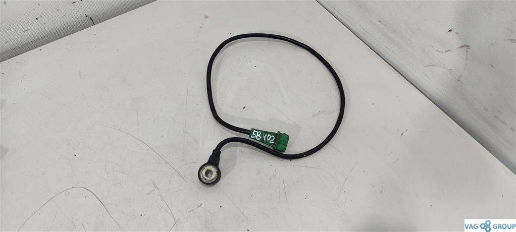 датчик детонации Volkswagen Passat B5 1999, 1.8 л., бензин, седан, APT, 054905377H, ADR, AGZ, ARG, . - фото №1