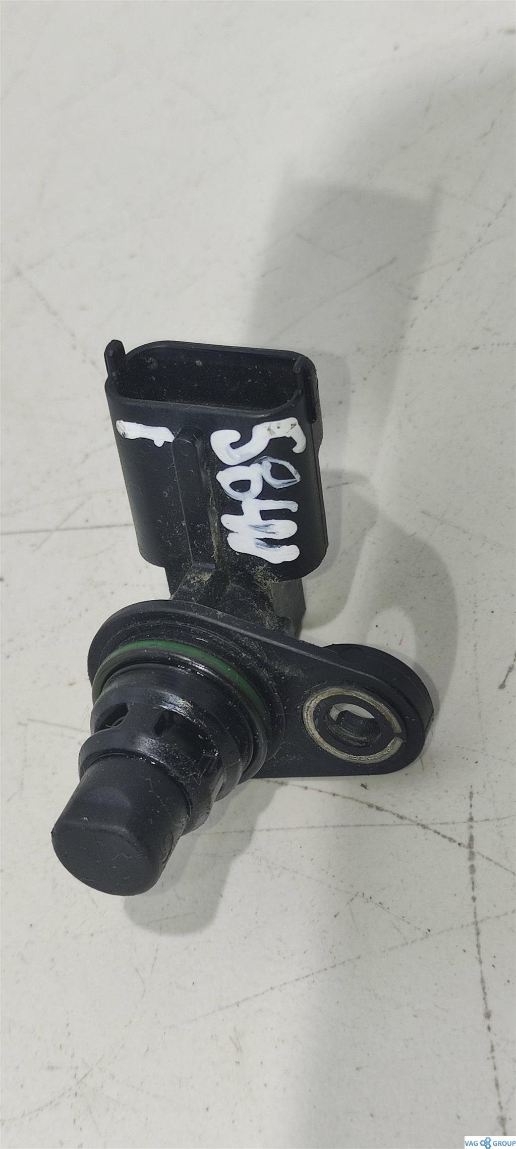 датчик распредвала Volvo S60 2 поколение 2011, 1.6 л., бензин, седан, B4164T, BM5112K073AB, . - фото №1