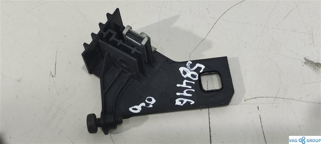 крепление фары левой Audi A4 B8/8K 2010, бензин, 8K1941121, . - фото №1