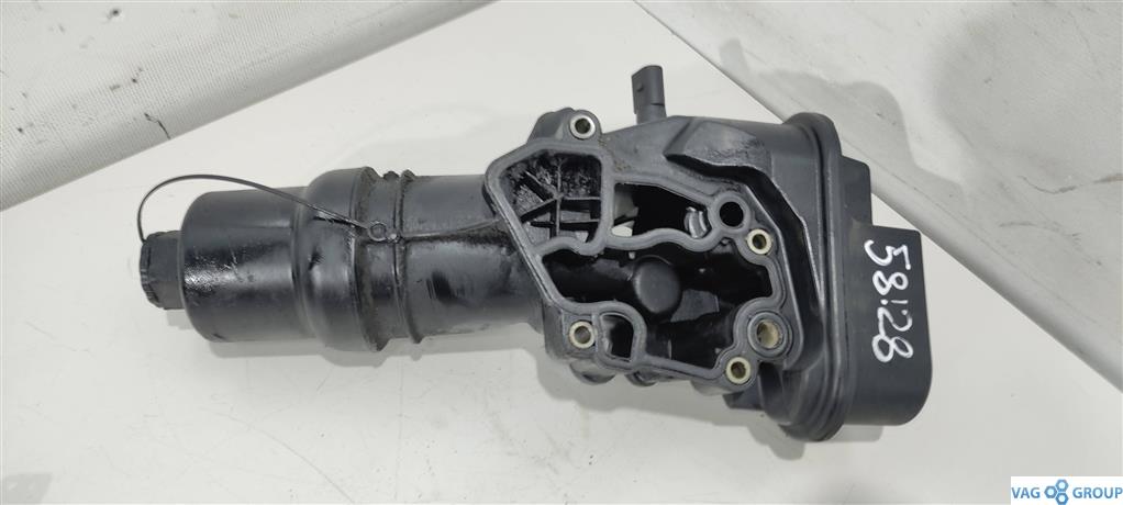 корпус масляного фильтра Volkswagen Passat B6 2006, 2.0 л., TFSI, бензин, седан, 06F115397F, BPG, BPY, BPJ, BWE, 06F115397J, 06F115397H, AXX, BWA, BWT, BGB, BUL, BYK, BYD - фото №1