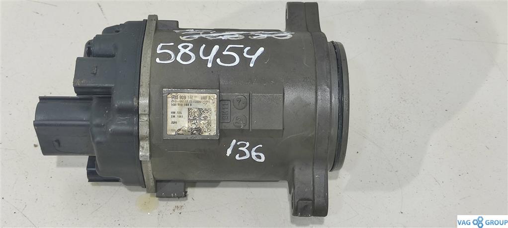 серводвигатель (моторчик) рулевой рейки Volkswagen Passat B8 2016, бензин, седан, 5Q0909144R, ., 7802277873 - фото №1