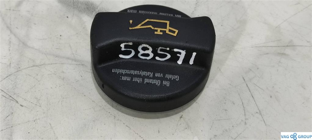 пробка маслозаливная Volkswagen Transporter T5 2006, 2.5 л., TDi, дизель, 06B103485B, 028103485, 06A103485C, AXE, AXD, 06A103485F, 06B103485C, BLJ, BNZ, BPC - фото №1