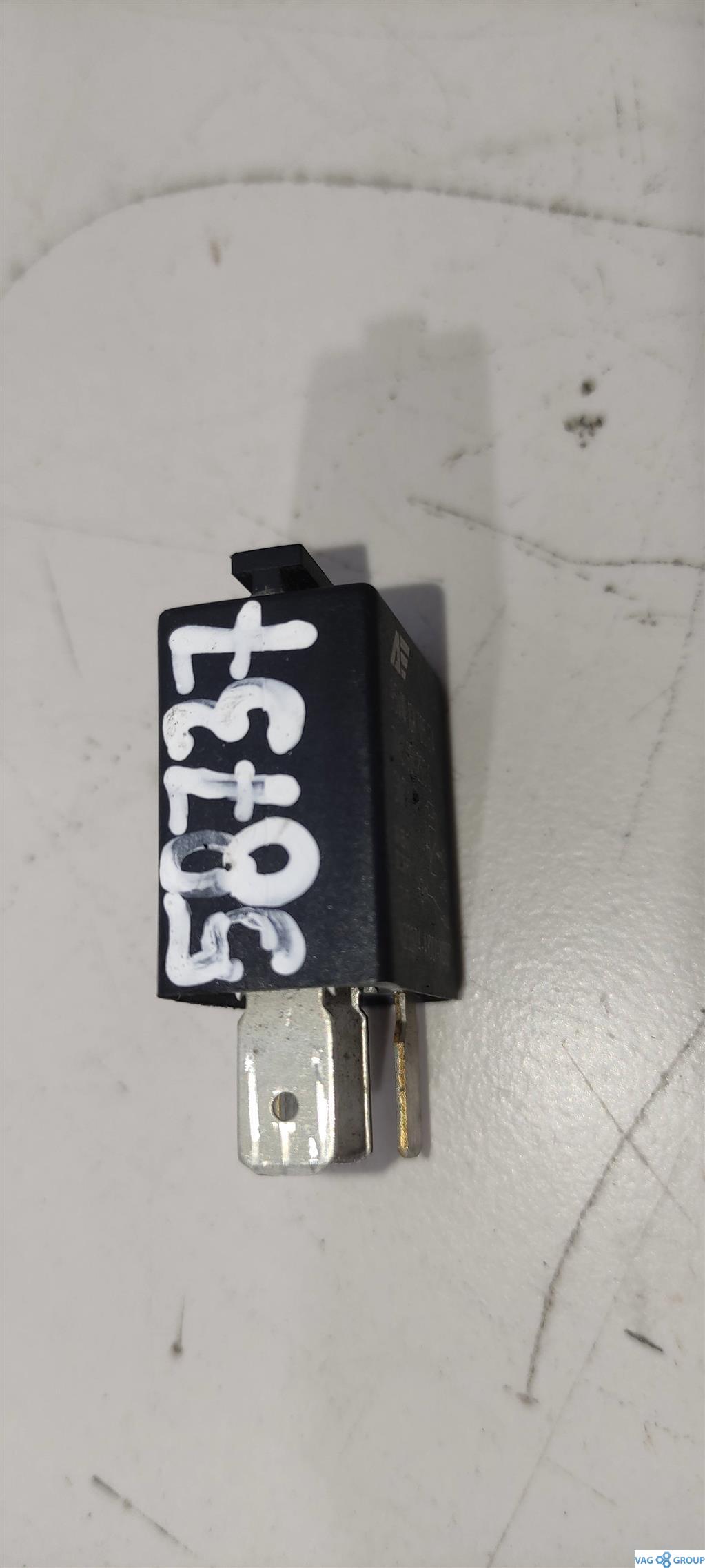 реле (прочие) Audi A4 B7 2006, 2.0 л., TFSI, бензин, седан, 8Z0951253, 7M0951253C, 4H0951253C, . - фото №1