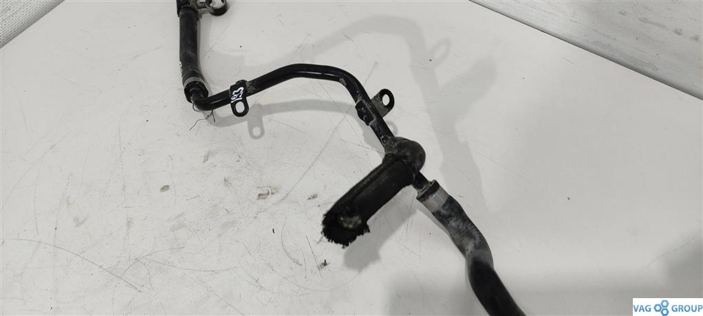 патрубок (трубопровод, шланг) Volkswagen Tiguan 1 поколение 2009, 1.4 л., TSI, бензин, внедорожник 5 дв., BWK, 1K0121070BB, CAXA, . - фото №1