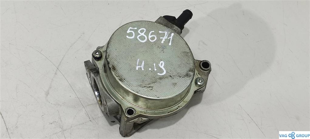 насос вакуумный Volkswagen Passat B6 2007, 1.8 л., TFSI, бензин, универсал, 06H145100AB, 06H145100S, BYT, BZB, 06H145100AK, CAWB, BZW - фото №1
