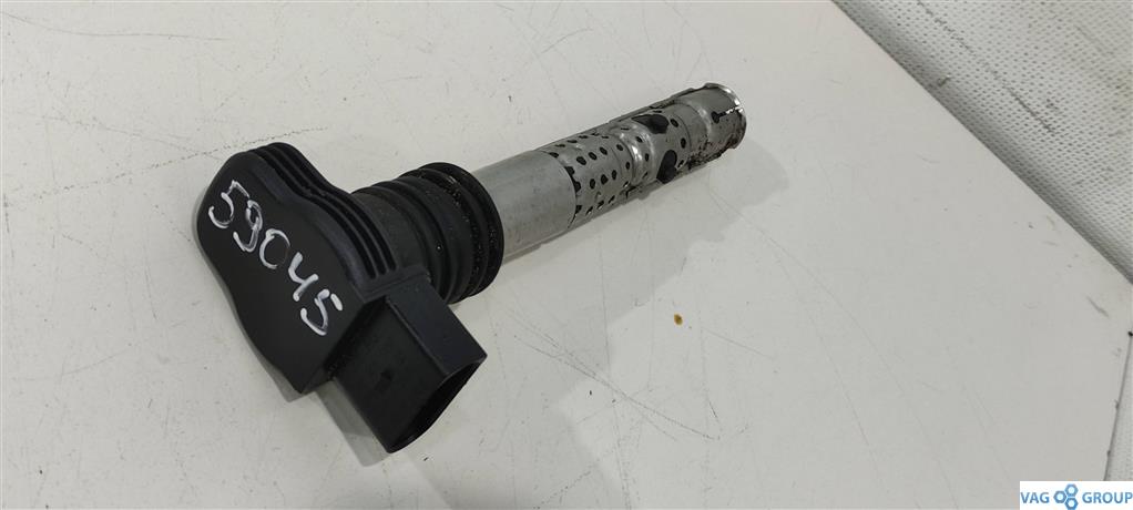 катушка зажигания Audi A6 4B/C5 2000, 1.8 л., бензин, седан, AVF, AVB, AKN, 06B905115L, AWT, AWM, ALT, AUM, 06B905115R, AWX, 06A905115D, AUQ, ALZ, AWV, ARY, ARX, 06B905115S, AWD, AWW, BAU - фото №1