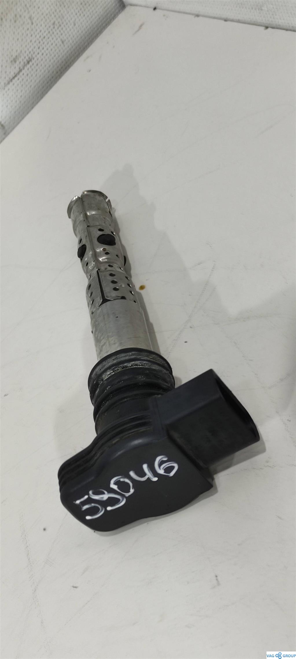 катушка зажигания Audi A6 4B/C5 2000, 1.8 л., бензин, седан, AVF, AVB, AKN, 06B905115L, AWT, AWM, ALT, AUM, 06B905115R, AWX, 06A905115D, AUQ, ALZ, AWV, ARY, ARX, 06B905115S, AWD, AWW, BAU - фото №1