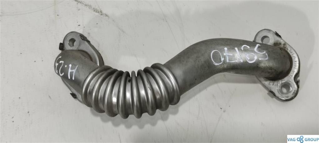 трубка системы рециркуляции EGR Volkswagen Passat B7 2013, 2.0 л., TDi, дизель, седан, CFH, 03P131521A, CFF, CFG, CLL, CFJ, CLC, . - фото №1