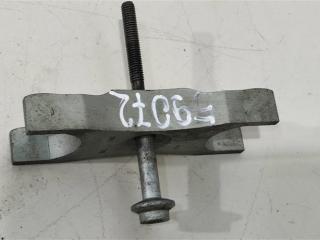 крепление форсунки Volkswagen Passat B7 2013, 2.0 л., TDi, дизель, седан, 03L130216A, CFF, 03L216A