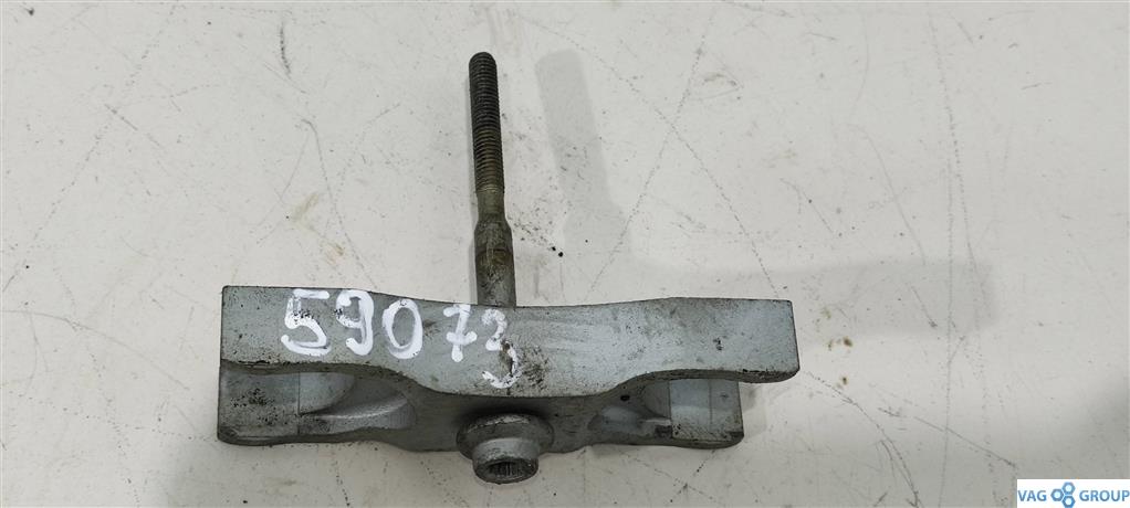 крепление форсунки Volkswagen Passat B7 2013, 2.0 л., TDi, дизель, седан, 03L130216A, CFF, 03L216A - фото №1