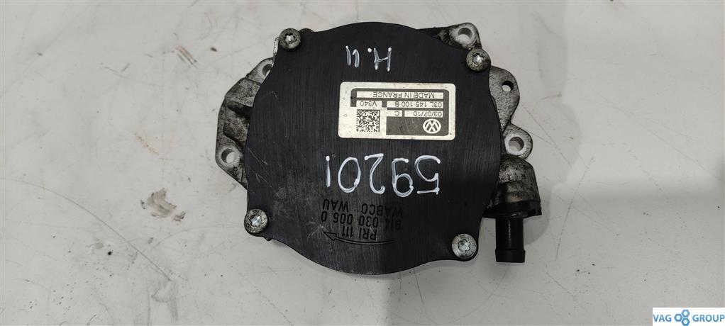насос вакуумный Audi A6 4G/C7 2013, 2.0 л., TDi, дизель, седан, 03L145100B, CBAA, CBAB, CBDC, CLCA, CFF, CFG, CGLC, CMGB, CFJA, CJAA, CFHC, CBDA, CAYD, CAYE, CEGA, CLJA, CLLB, CJCA, . - фото №1