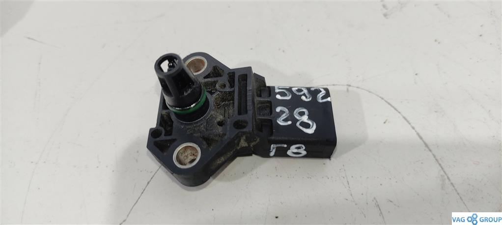 датчик абсолютного давления Volkswagen Passat B7 2013, 2.0 л., TDi, дизель, седан, 03G906051E, 1K0145770AE, CAY, CFFA, CFFB, CFGB, CFF, CLLA, CFGC - фото №1