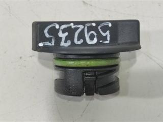 пробка маслозаливная Ford Focus 3 поколение 2013, 1.6 л., бензин, хетчбэк 5 дв., EP6, 5FX, 5GY, 5FW, 5FT, N12B16A, 5F0, 5F04, 5F01, 10FHCK, 5F01EP6C, 5FH, 5FS, N12B16, N16B, N16B16, 10FJAU, 10FJCG, EP6DT, 5G0, 5G02, 5GZ, EP6FDT, FDTM, EP6FDTM, N12, N12B, N16, N16B16A, PSA5FT, V753354980N