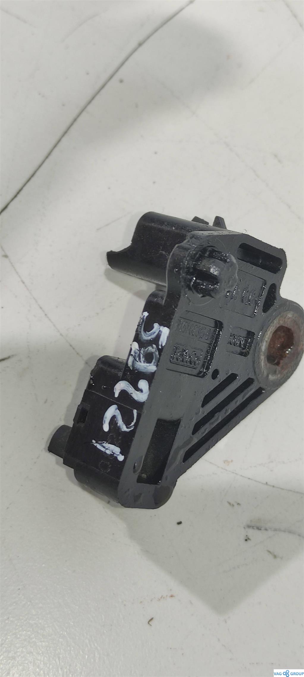 датчик коленвала Volvo S60 2 поколение 2011, 1.6 л., бензин, седан, B4164T, BM516C315BA, . - фото №1