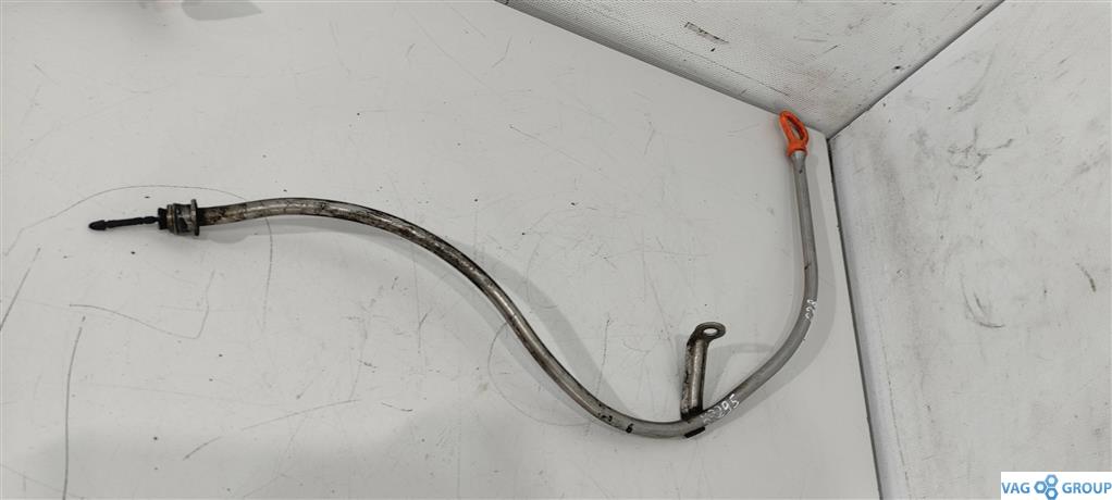 щуп двигателя Audi A6 4F/C6 2005, 3.0 л., бензин, седан, BBJ, 06C115611K, 06C115630E - фото №1