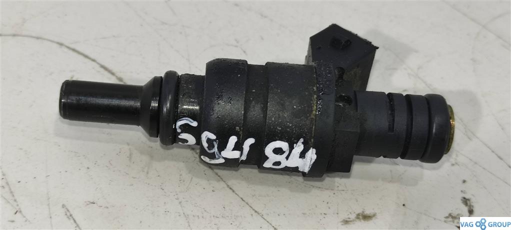 форсунка Skoda Octavia 1 поколение (A4) 1998, 1.8 л., бензин, хетчбэк 5 дв., 06A906031D, AVU, AUM, AQY, AGU, AGN, AEH, AKL, ARZ, AZH, APK, APF, . - фото №1