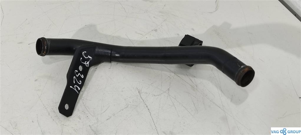 трубка охлаждающей жидкости Volkswagen Passat B7 2013, 1.6 л., TDi, дизель, универсал, 03L122157K, 03L122157R, 03L121157Q, CFFB, CFGB, CAYC, CLLA, CFGC, 5N0122051AS, CCFA - фото №1