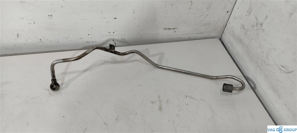 масляная трубка турбины Volkswagen Passat B7 2013, 2.0 л., TDi, дизель, седан, CAY, CFH, 03L145736AN, CFF, CFG, CLL, CFW, CLN, CLJ, CFJ, CLC, CPY, CKR, CWX, . - фото №1