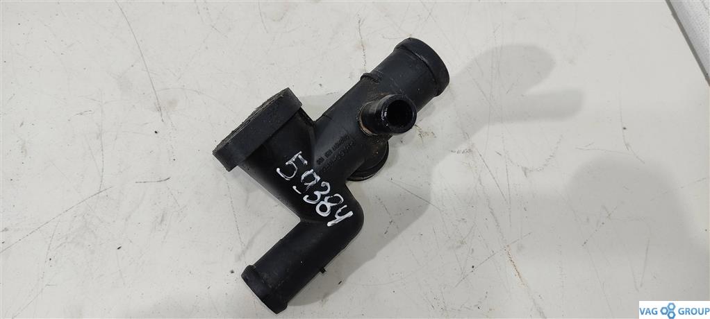 фланец (тройник) системы охлаждения Skoda Octavia 2 поколение (A5) 2005, 1.8 л., бензин, хетчбэк 5 дв., AVU, AHW, AUM, BCA, AZD, 06A121133D, AQY, AGU, AGN, AEH, AKL, AZH, APK, APF, AZJ, AXP, 06A121132, BCB - фото №1