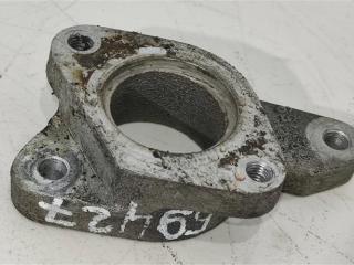 фланец (тройник) системы охлаждения Volkswagen Golf 3 поколение 1994, 1.8 л., бензин, хетчбэк 5 дв., 06A121159, AGR, .