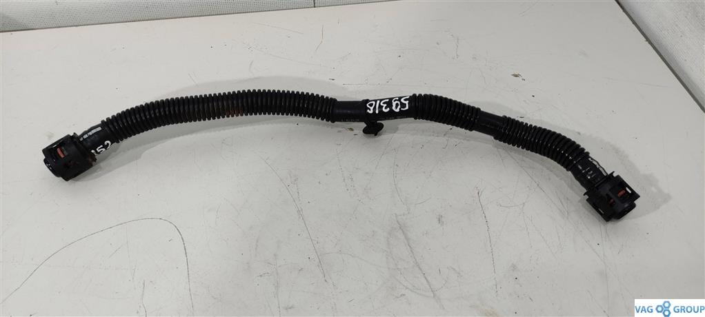 патрубок (трубопровод, шланг) Ford Focus 3 поколение 2013, 1.6 л., бензин, хетчбэк 5 дв., BM5G6K817BD, . - фото №1