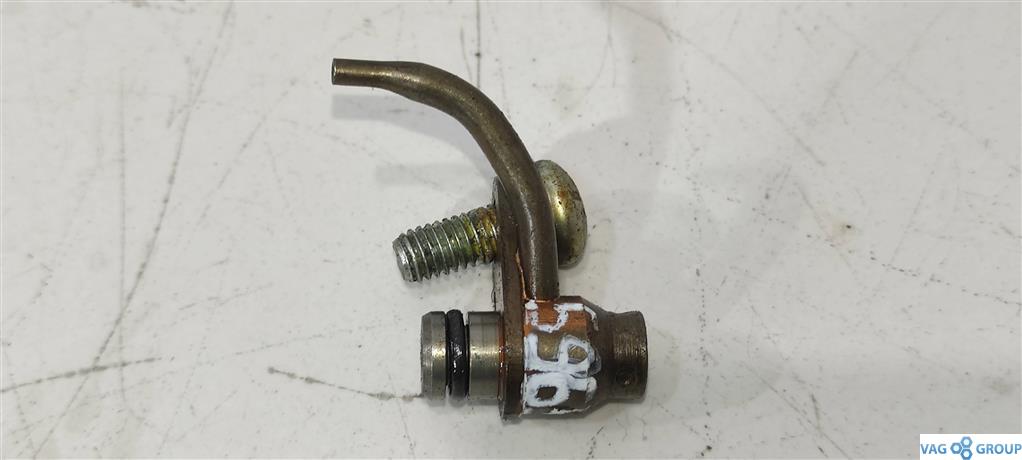 форсунка масляная Ford Kuga 2 поколение 2014, 1.6 л., бензин, внедорожник 5 дв., B4164T, JQMA, JQMB, B4164T3, JTDA, JTDB, JTMA - фото №1