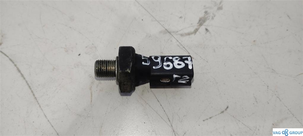 датчик давления масла Audi A4 B7 2006, 1.4 л., TSI, бензин, седан, 06A919081E, 06A919081D, 06A919081J, . - фото №1